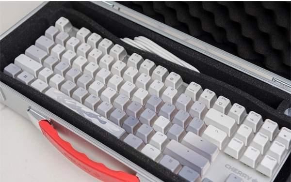 櫻桃MX8.2Xaga曜石鍵盤評測