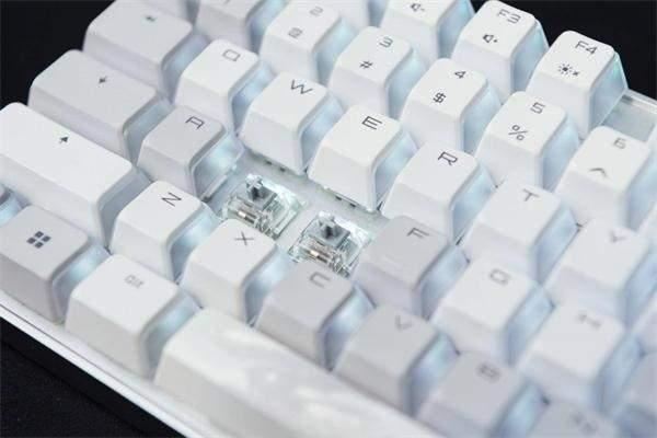 櫻桃MX8.2Xaga曜石鍵盤評測
