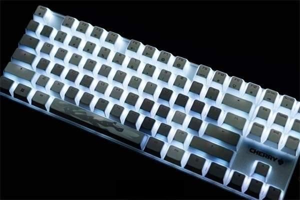 櫻桃MX8.2Xaga曜石鍵盤評測