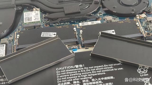 馳為CorebookX紀念版評測