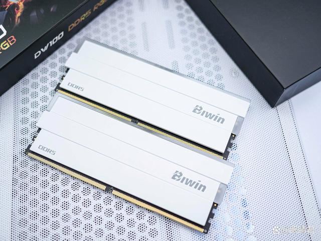 佰維DW100時空行者DDR5測評