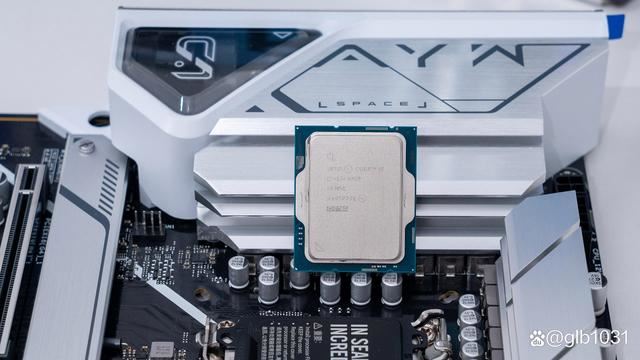 13600KF搭配RTX4060还是4070