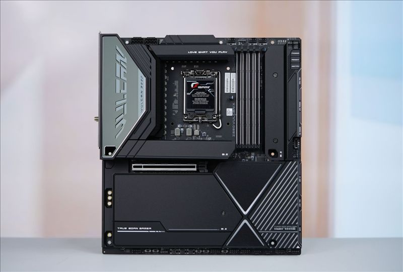 七彩虹Z890 Vulcan X評測