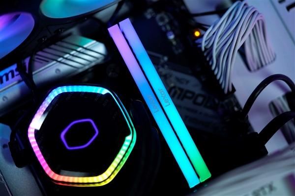 雷克沙ARES6400C30DDR5評測