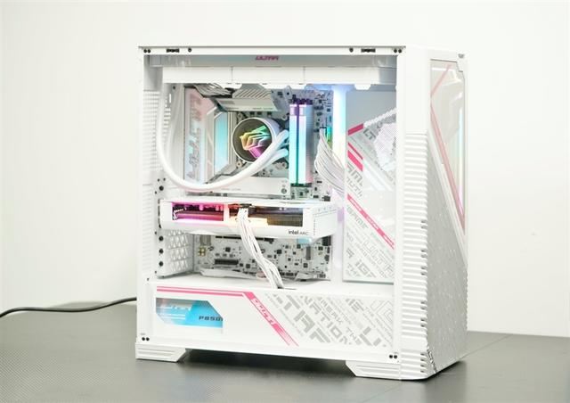 傲世LUMI追日B580评测