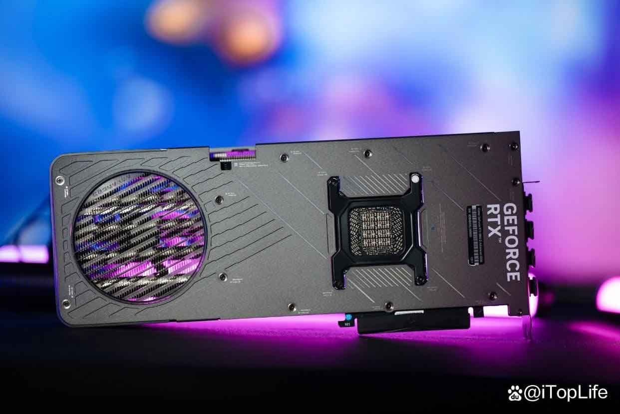 iGameGeForceRTX5090開箱