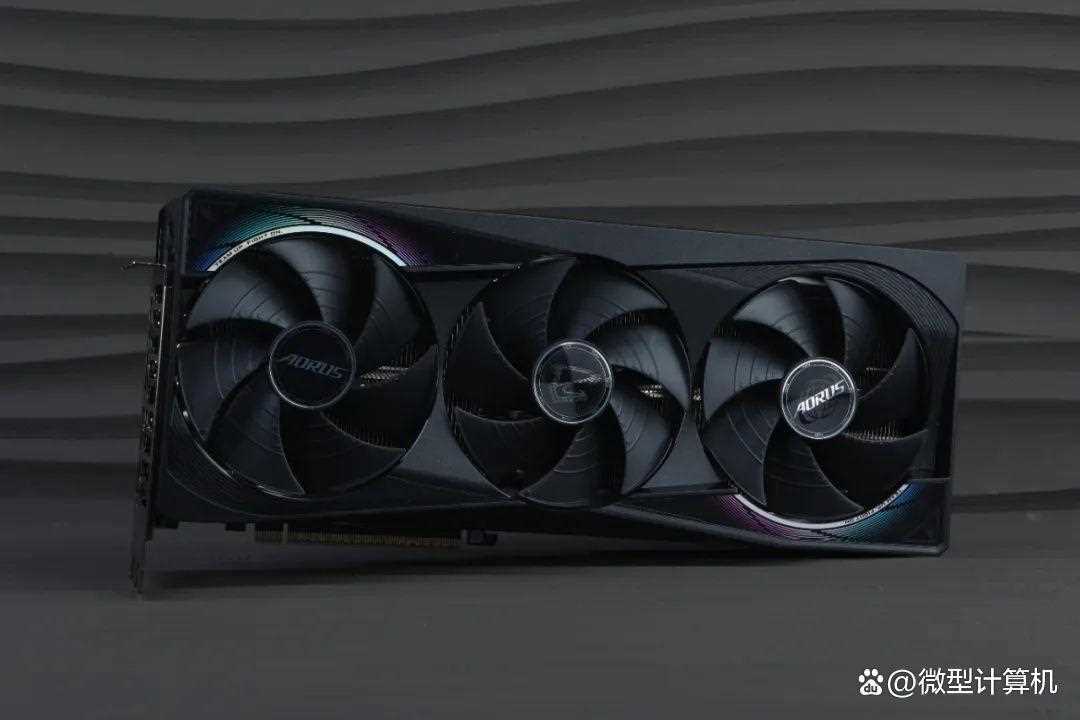 GeForceRTX5070MASTER顯卡測評